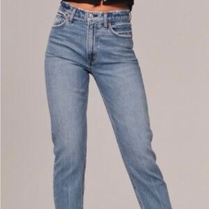 Aberchrombie and Fitch Curve Love Skinny ankle Jeans